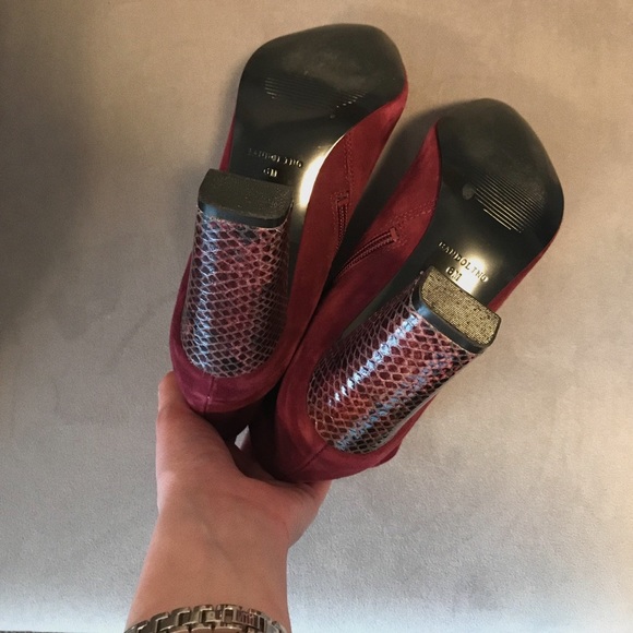 Bandolino red booties - Picture 3 of 3